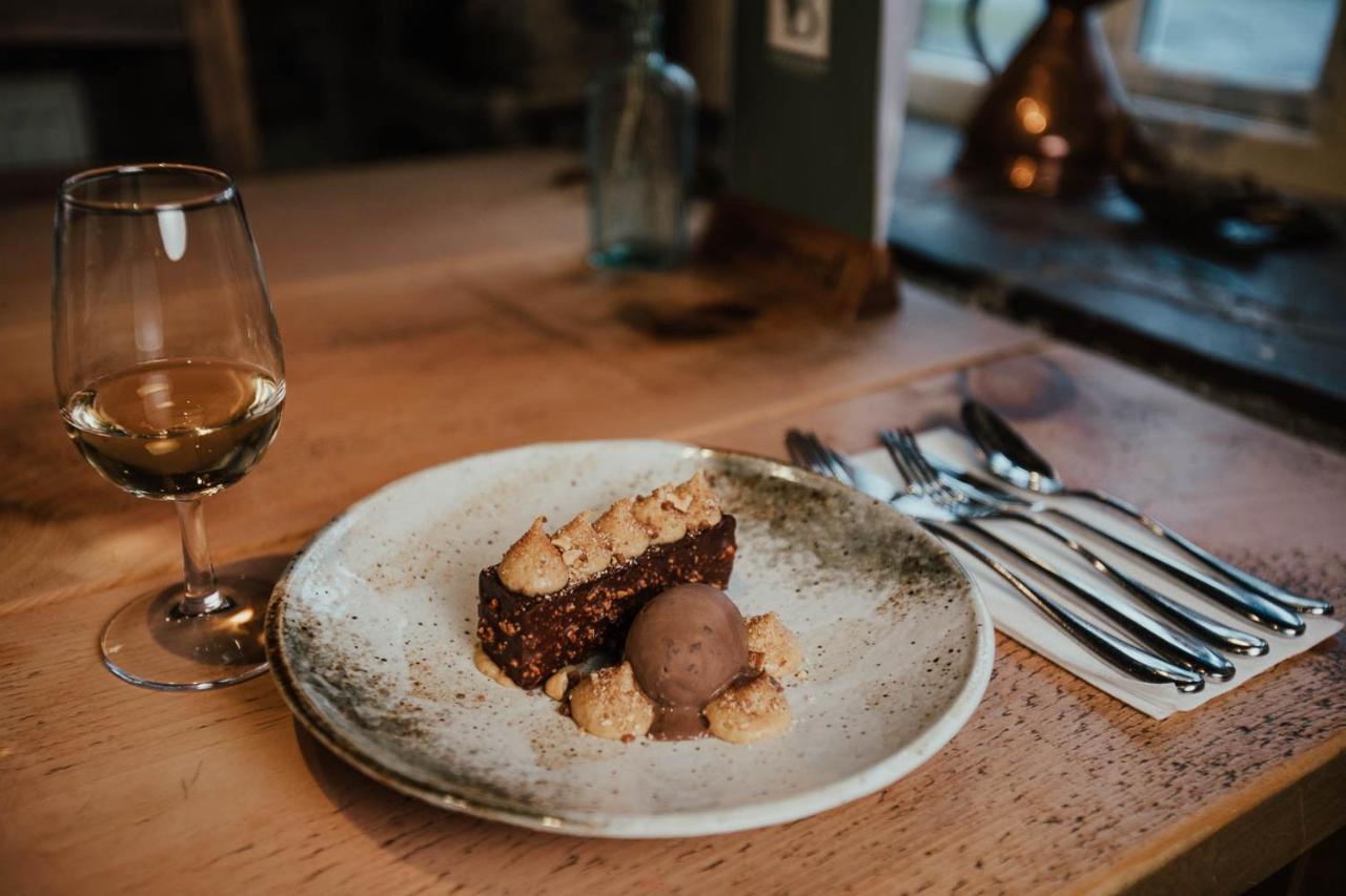 Bearslake Inn Bridestowe Eksteriør bilde
